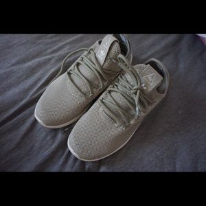 Adidas Pharrell Williams collection sneaker